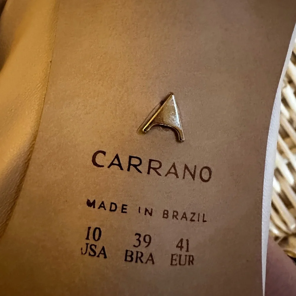 Carrano Women's Elegant Cream and Tan Mules - Picture 9 of 10